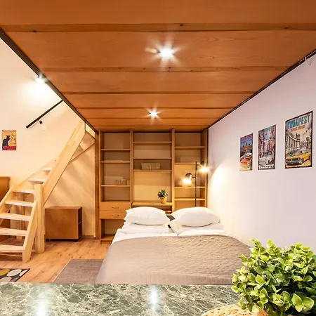 Apartment - Colourful - Cozy