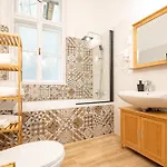 - Colourful - Cozy בודפשט