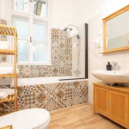 - Colourful - Cozy ブダペスト