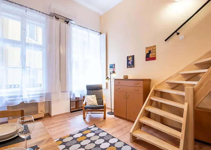 - Colourful - Cozy *